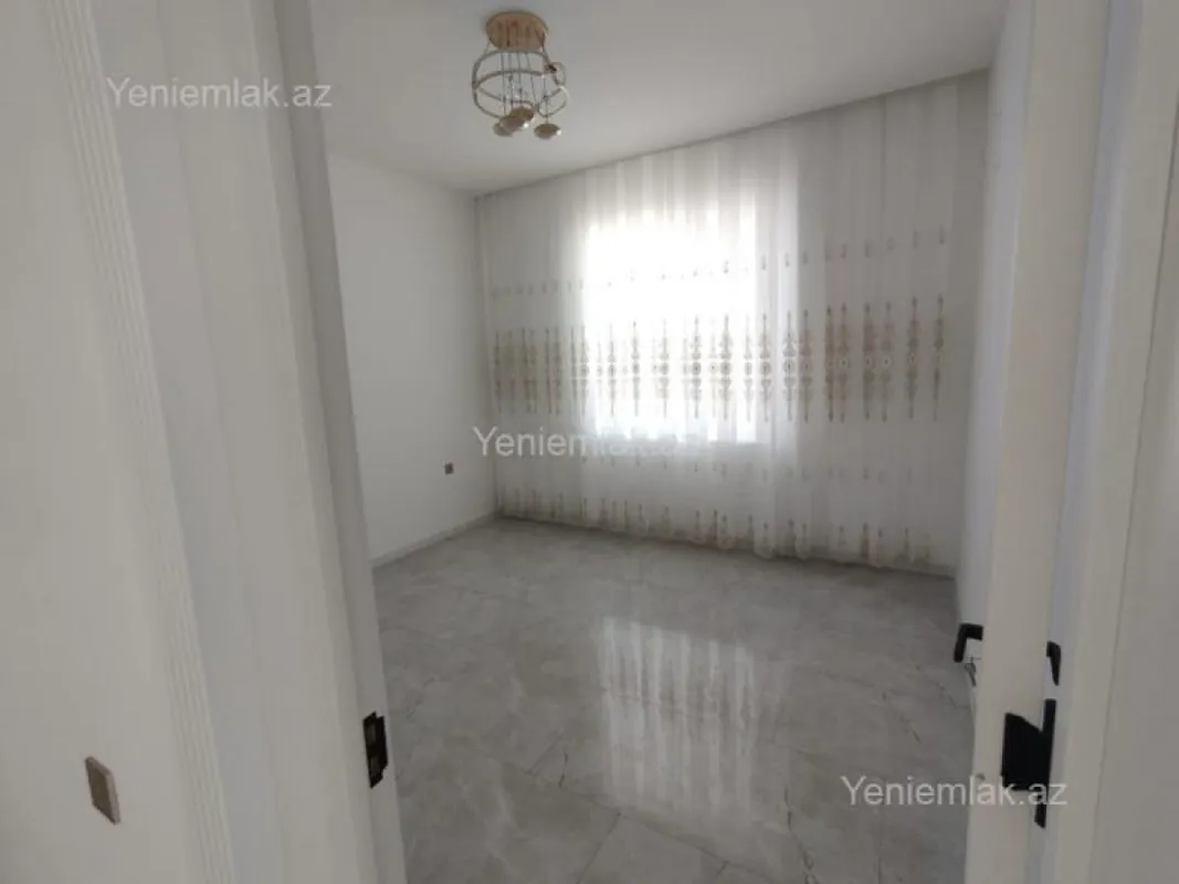 Satılır 7 otaqlı həyət evi 430 m²