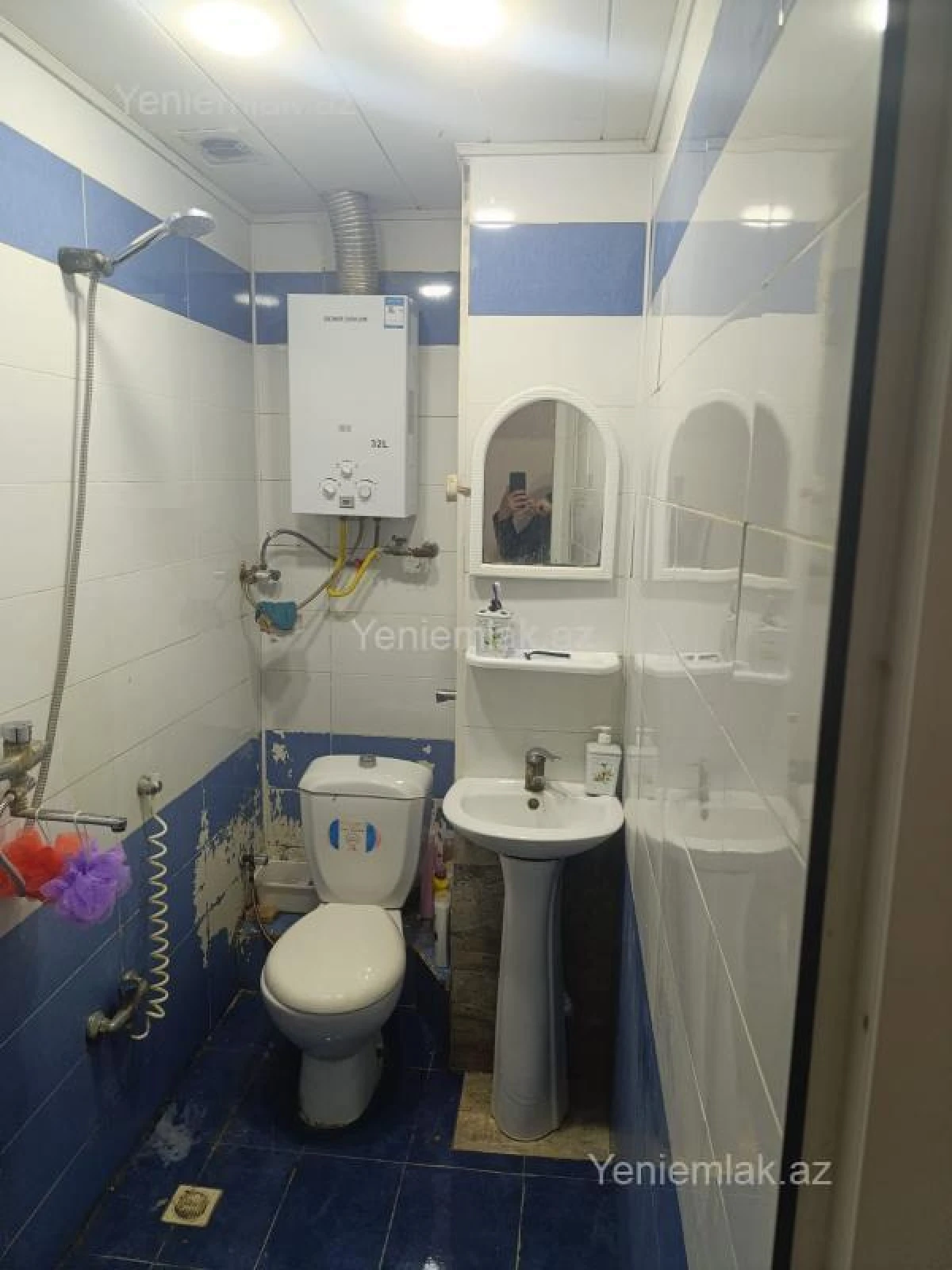 Satılır 9 otaqlı köhnə tikili 40 m²