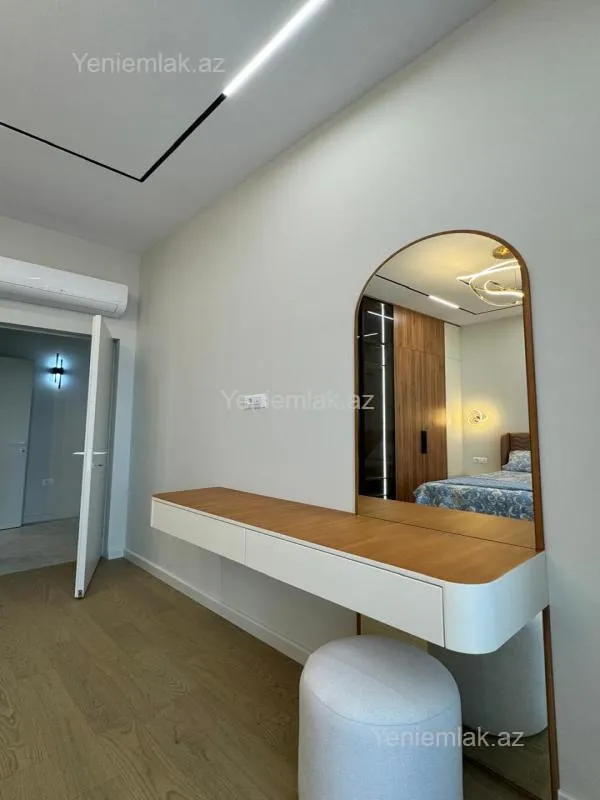 Satılır 2 otaqlı yeni tikili 72.1 m²