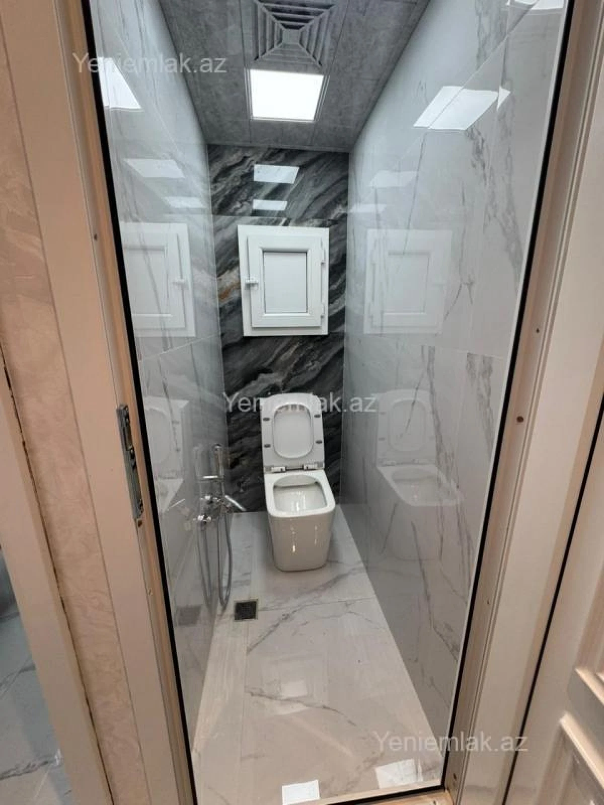 Satılır 2 otaqlı köhnə tikili 60 m²