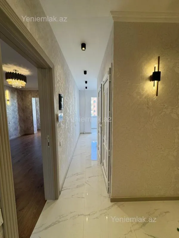 Satılır 2 otaqlı köhnə tikili 60 m²