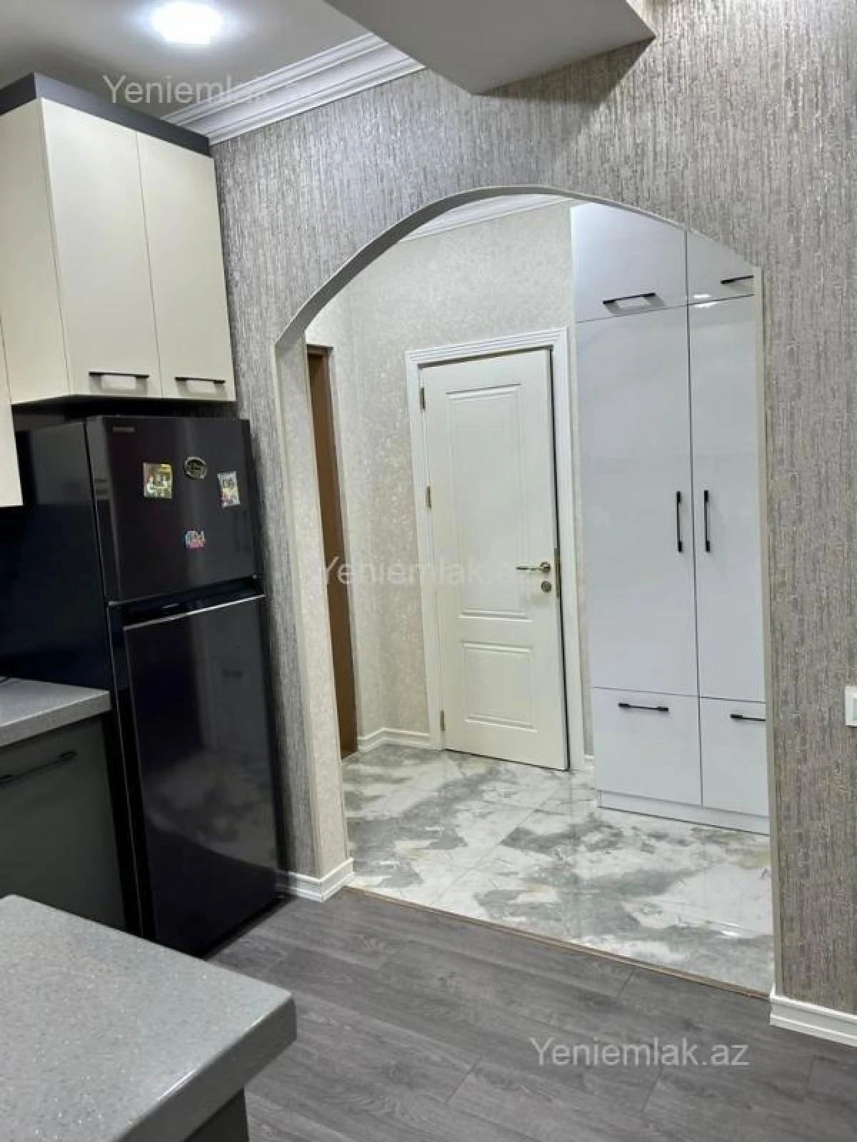 Satılır 2 otaqlı yeni tikili 60 m²