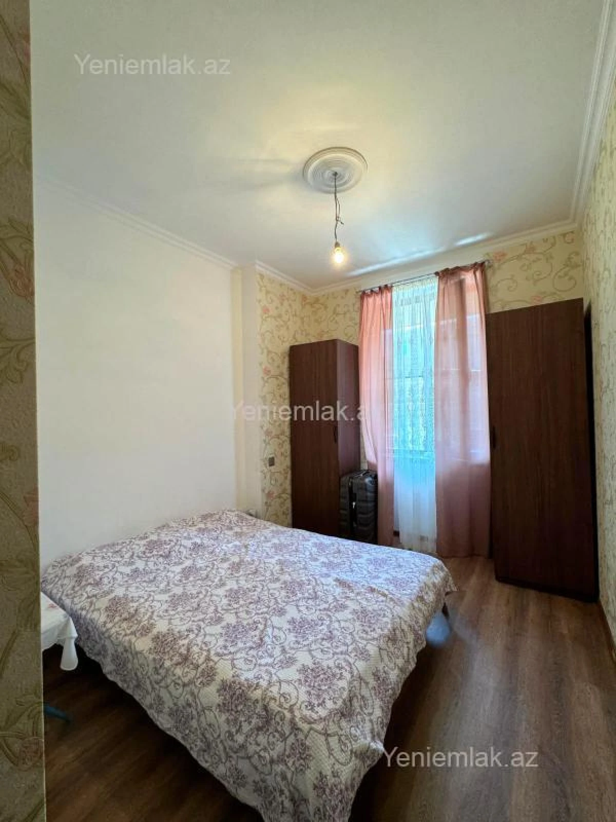 Satılır 9 otaqlı həyət evi 230 m²