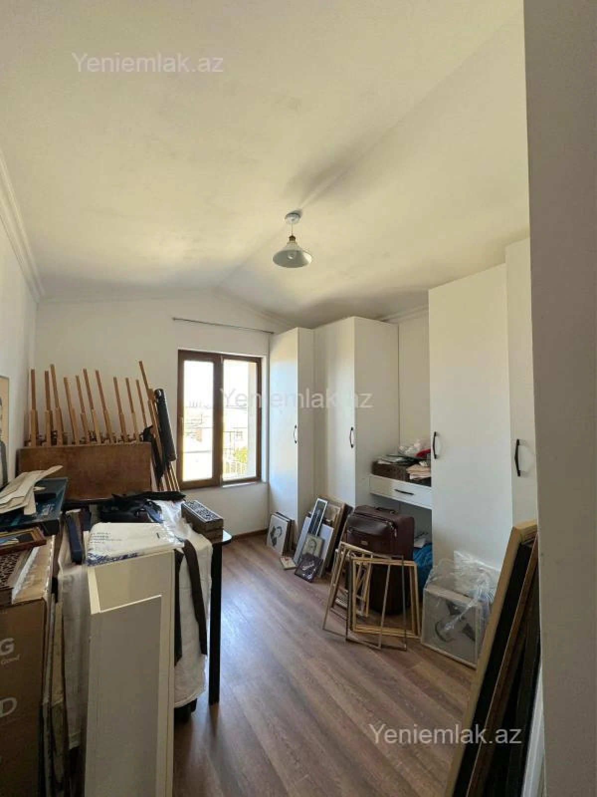 Satılır 9 otaqlı həyət evi 230 m²