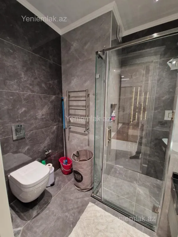 Satılır 2 otaqlı yeni tikili 65 m²