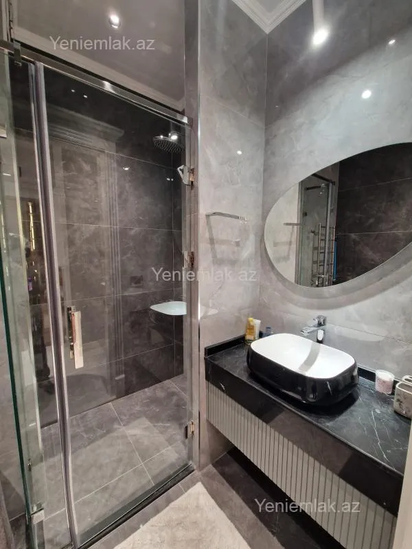 Satılır 2 otaqlı yeni tikili 65 m²