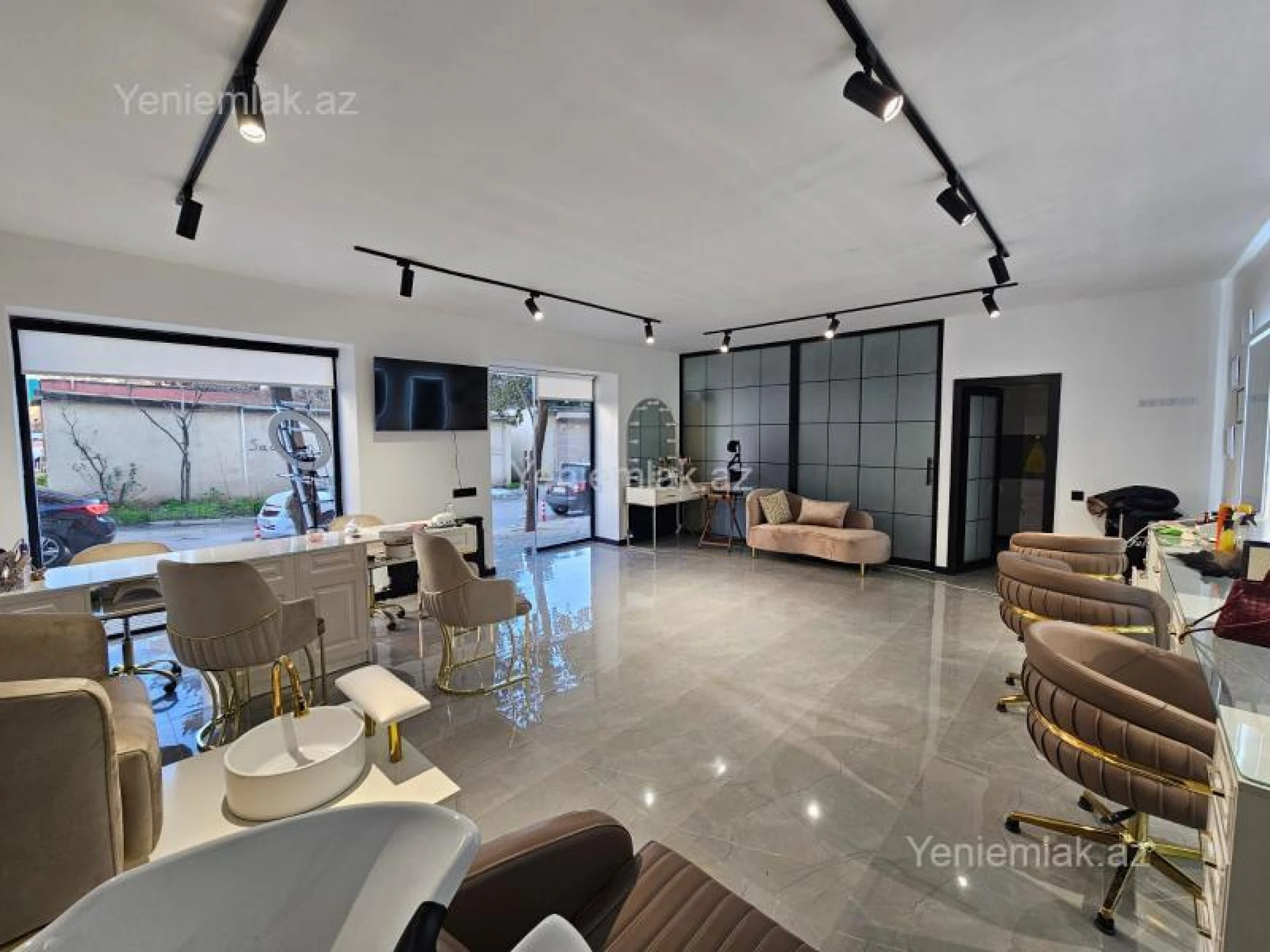 Satılır 1 otaqlı obyekt 54 m²