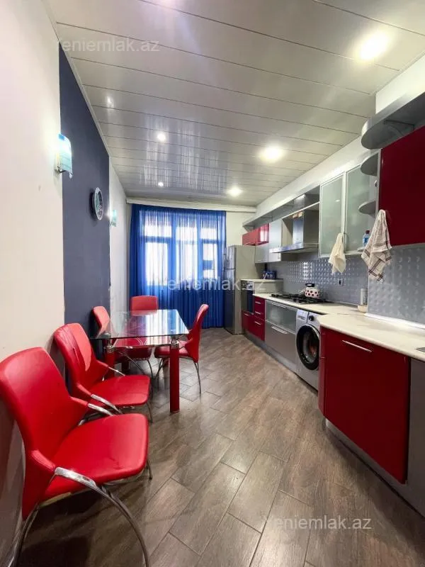 Satılır 4 otaqlı yeni tikili 170 m²
