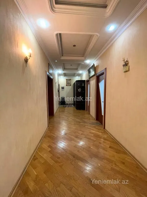 Satılır 4 otaqlı yeni tikili 170 m²