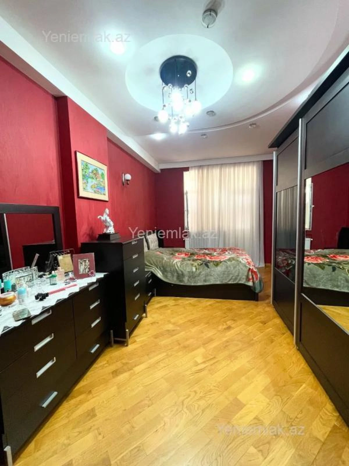 Satılır 4 otaqlı yeni tikili 170 m²
