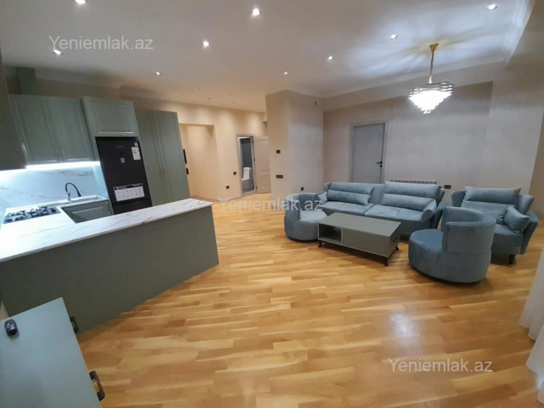 Satılır 3 otaqlı yeni tikili 128 m²