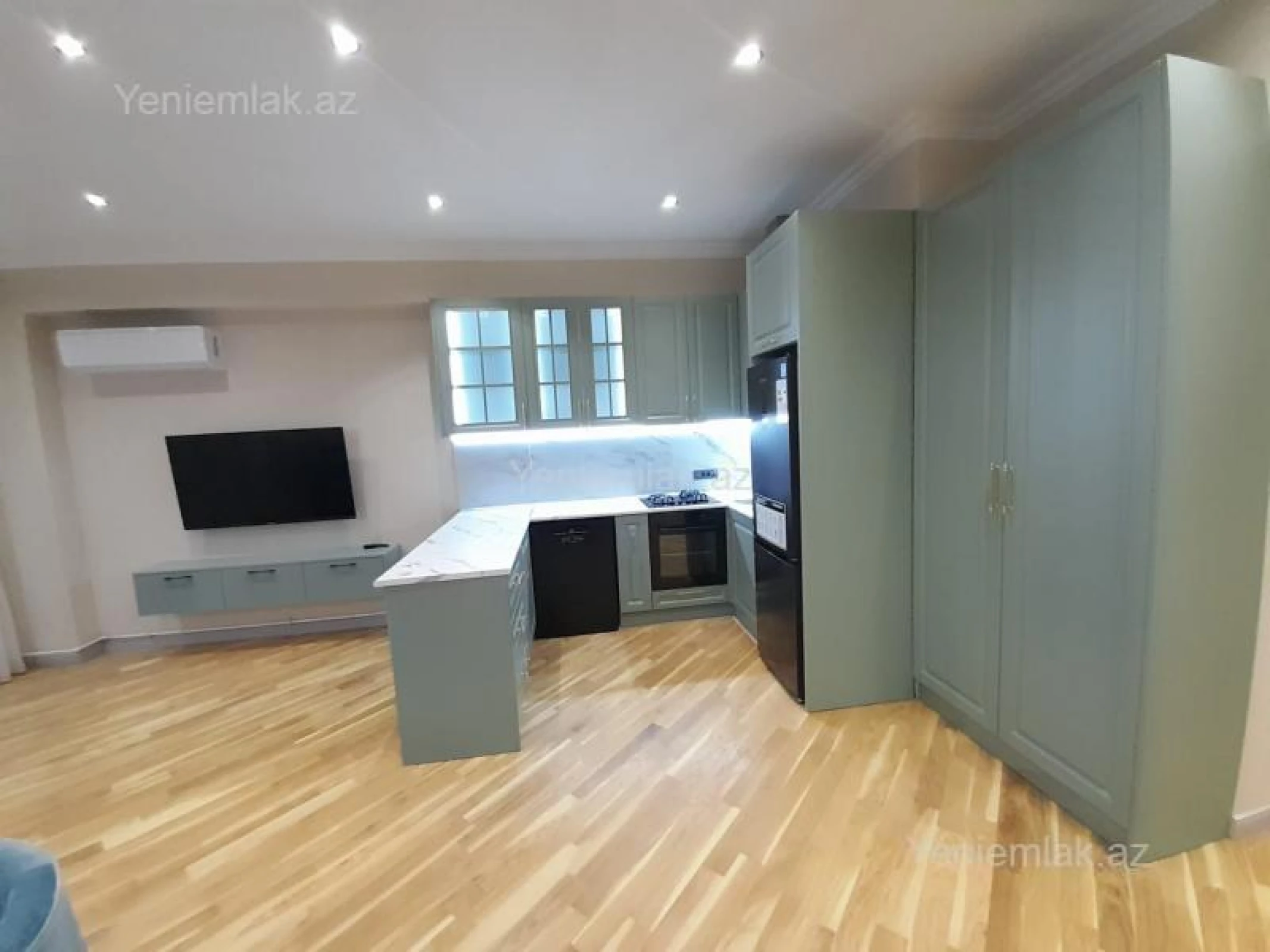 Satılır 3 otaqlı yeni tikili 128 m²