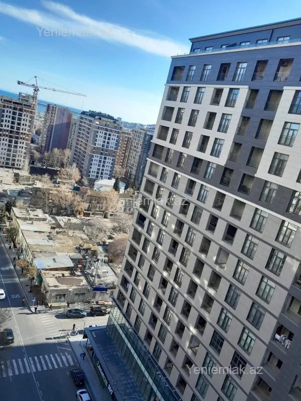 Satılır 3 otaqlı yeni tikili 128 m²