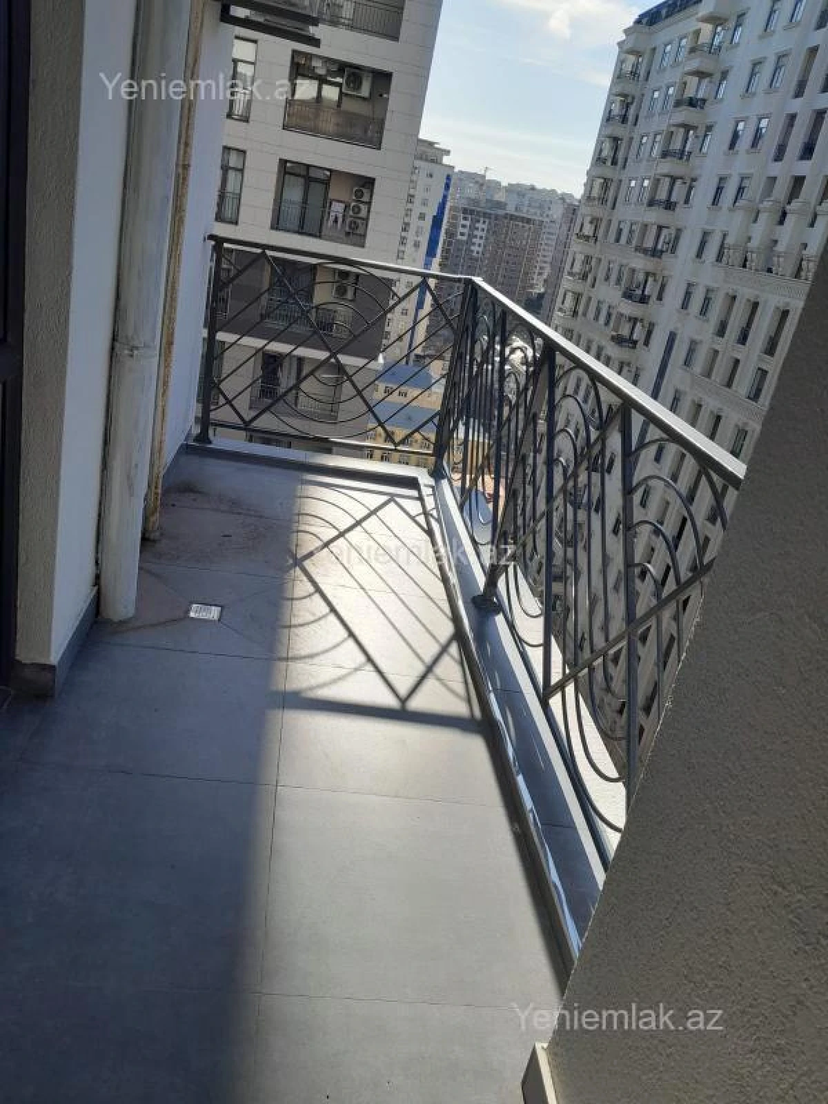 Satılır 3 otaqlı yeni tikili 128 m²