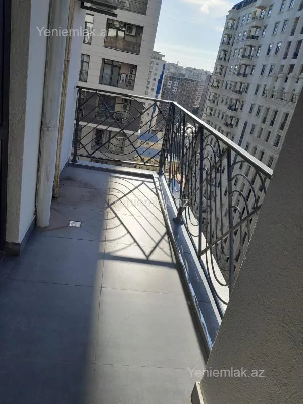 Satılır 3 otaqlı yeni tikili 128 m²