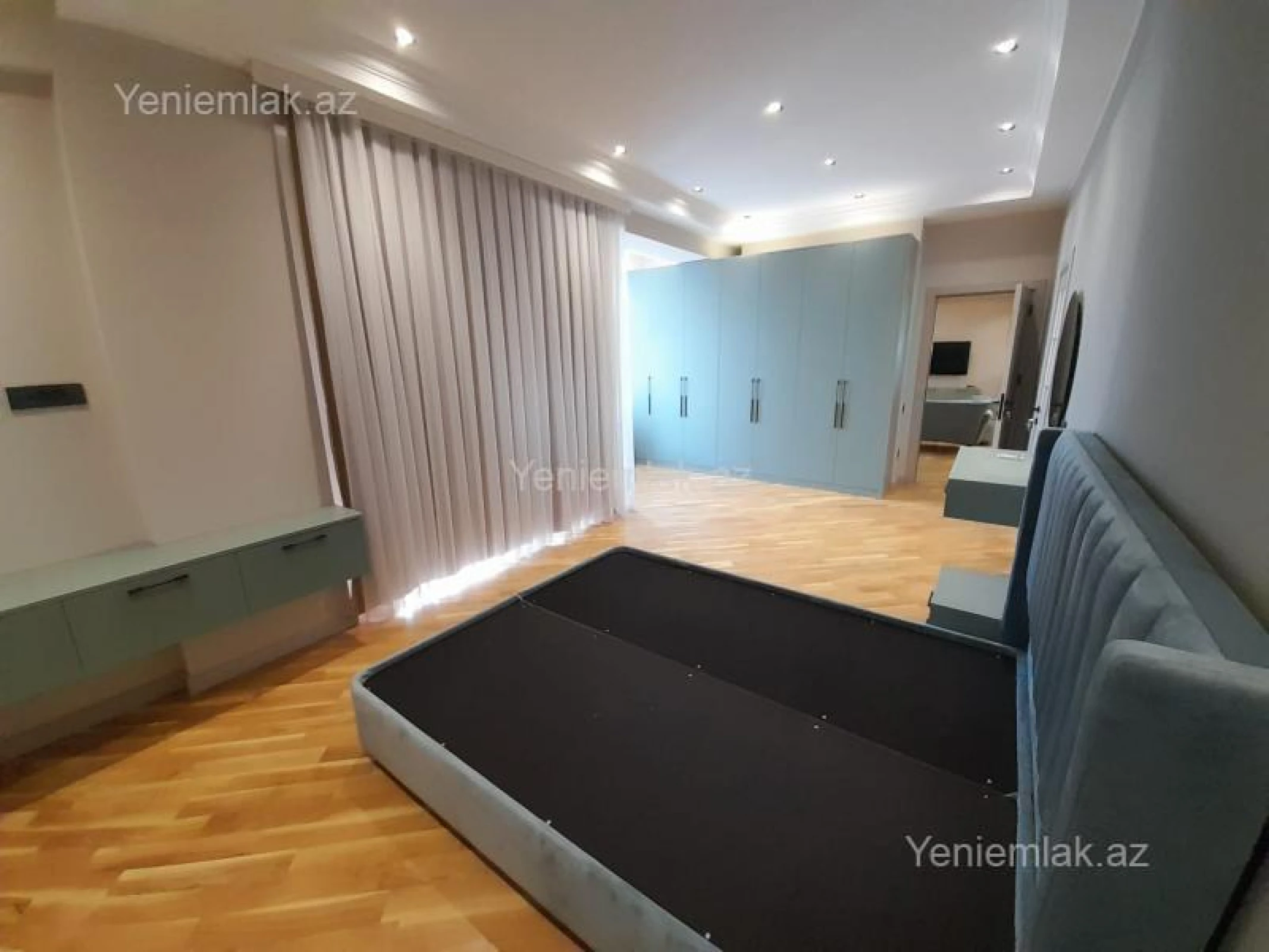 Satılır 3 otaqlı yeni tikili 128 m²