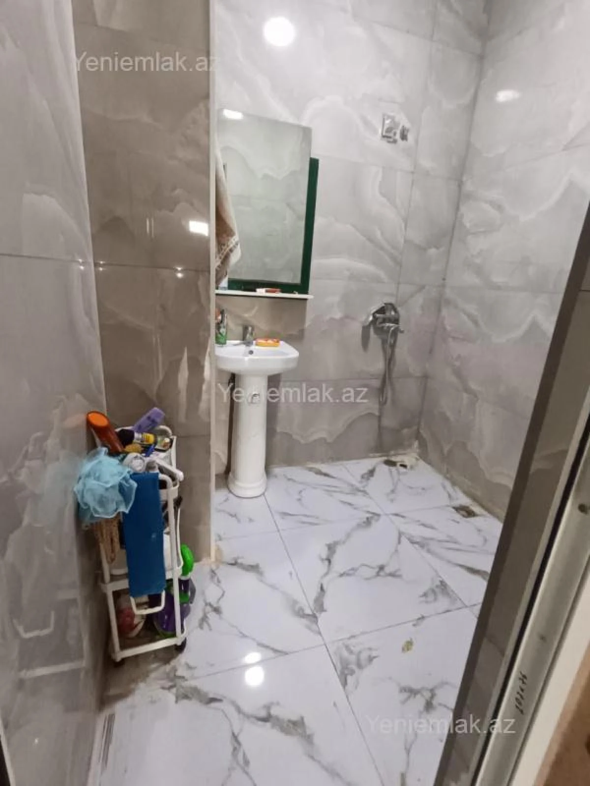 Satılır 3 otaqlı yeni tikili 105 m²