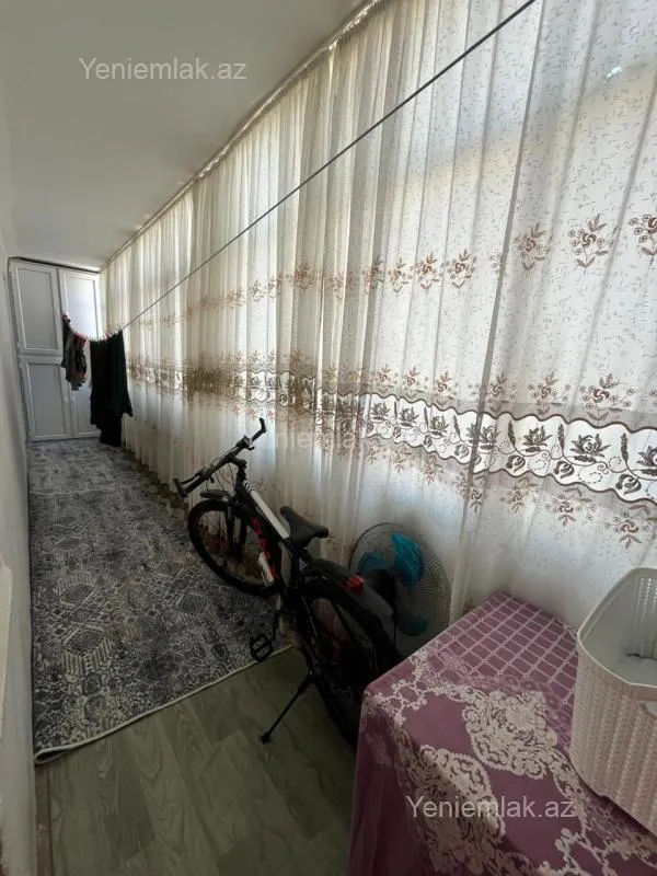 Satılır 2 otaqlı köhnə tikili 65 m²