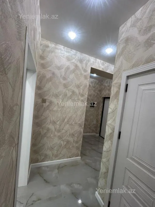 Satılır 2 otaqlı yeni tikili 70 m²