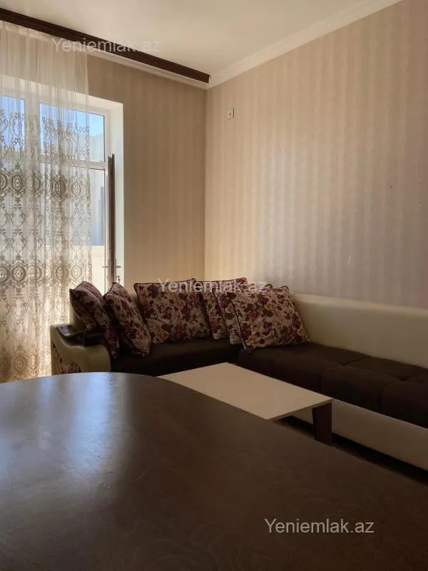 Satılır 3 otaqlı yeni tikili 75 m²