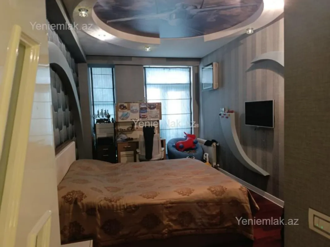 Satılır 4 otaqlı yeni tikili 196 m²
