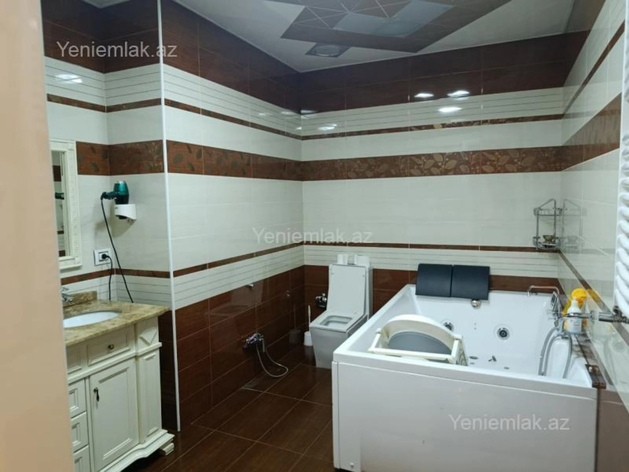 Satılır 4 otaqlı yeni tikili 196 m²