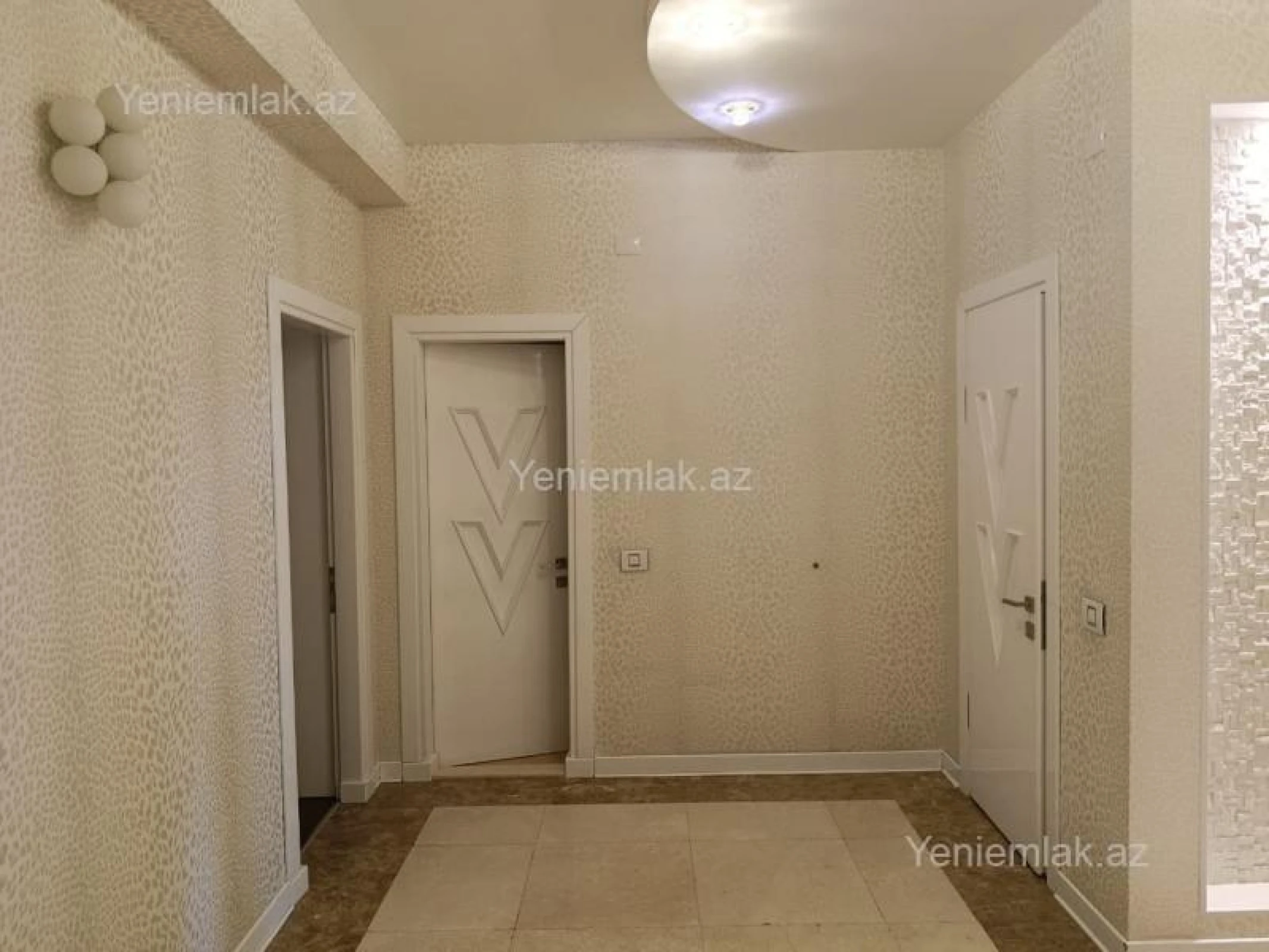 Satılır 4 otaqlı yeni tikili 196 m²
