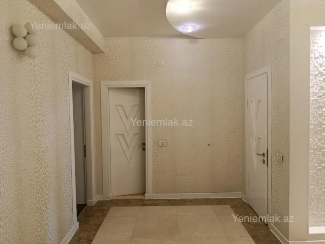 Satılır 4 otaqlı yeni tikili 196 m²
