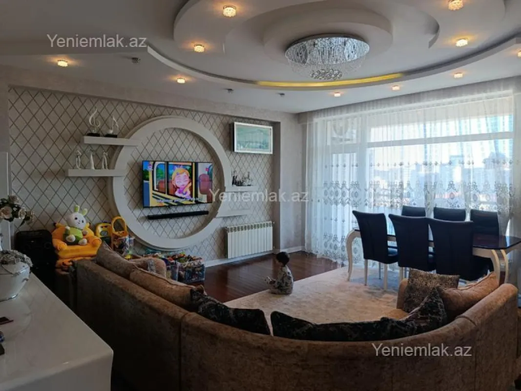 Satılır 4 otaqlı yeni tikili 196 m²