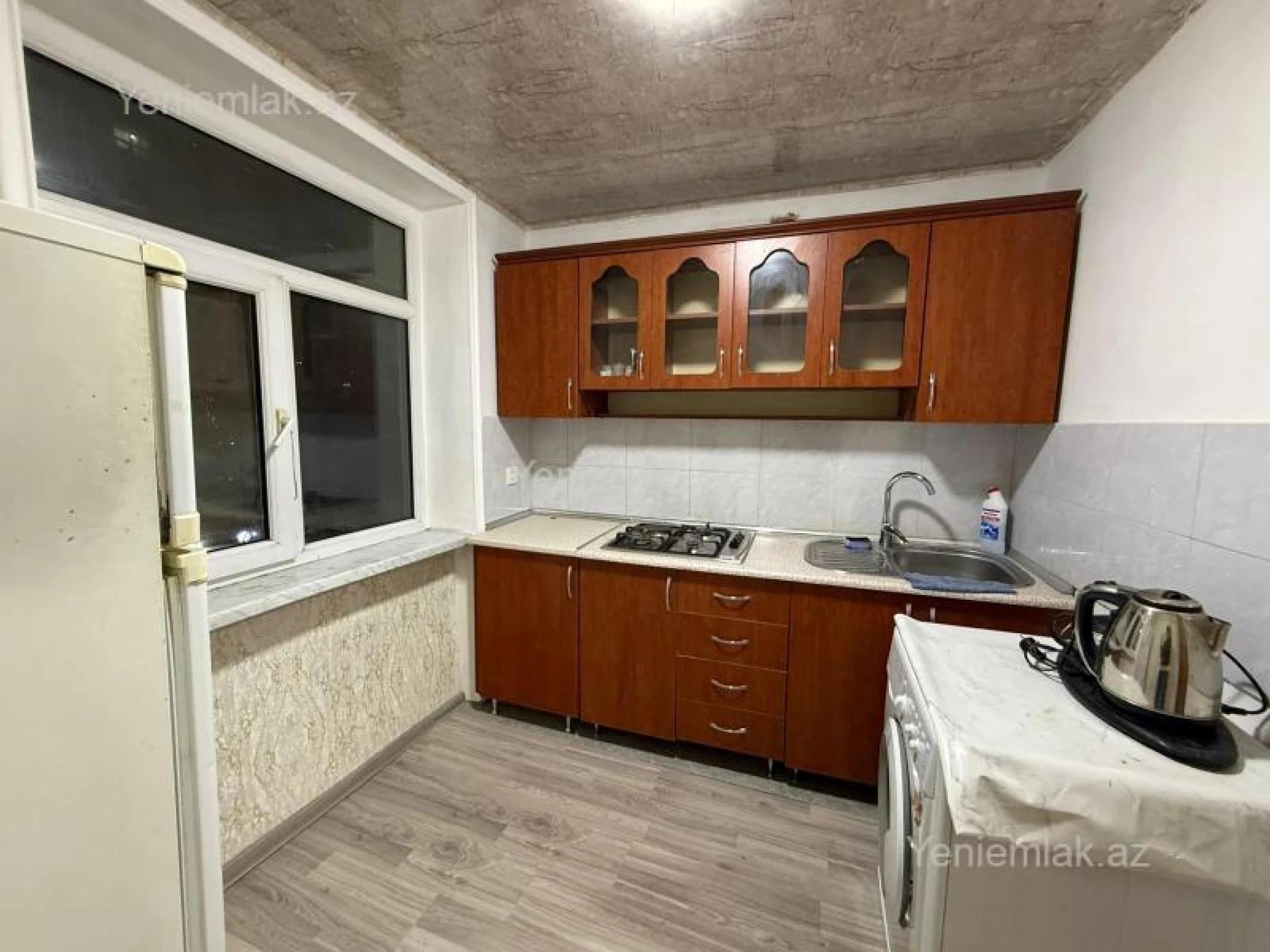 Satılır 1 otaqlı köhnə tikili 30 m²