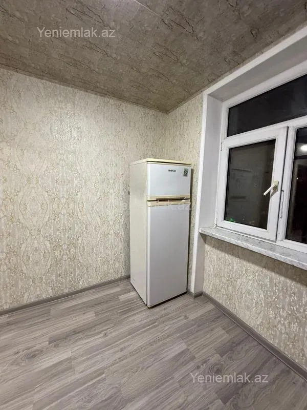 Satılır 1 otaqlı köhnə tikili 30 m²