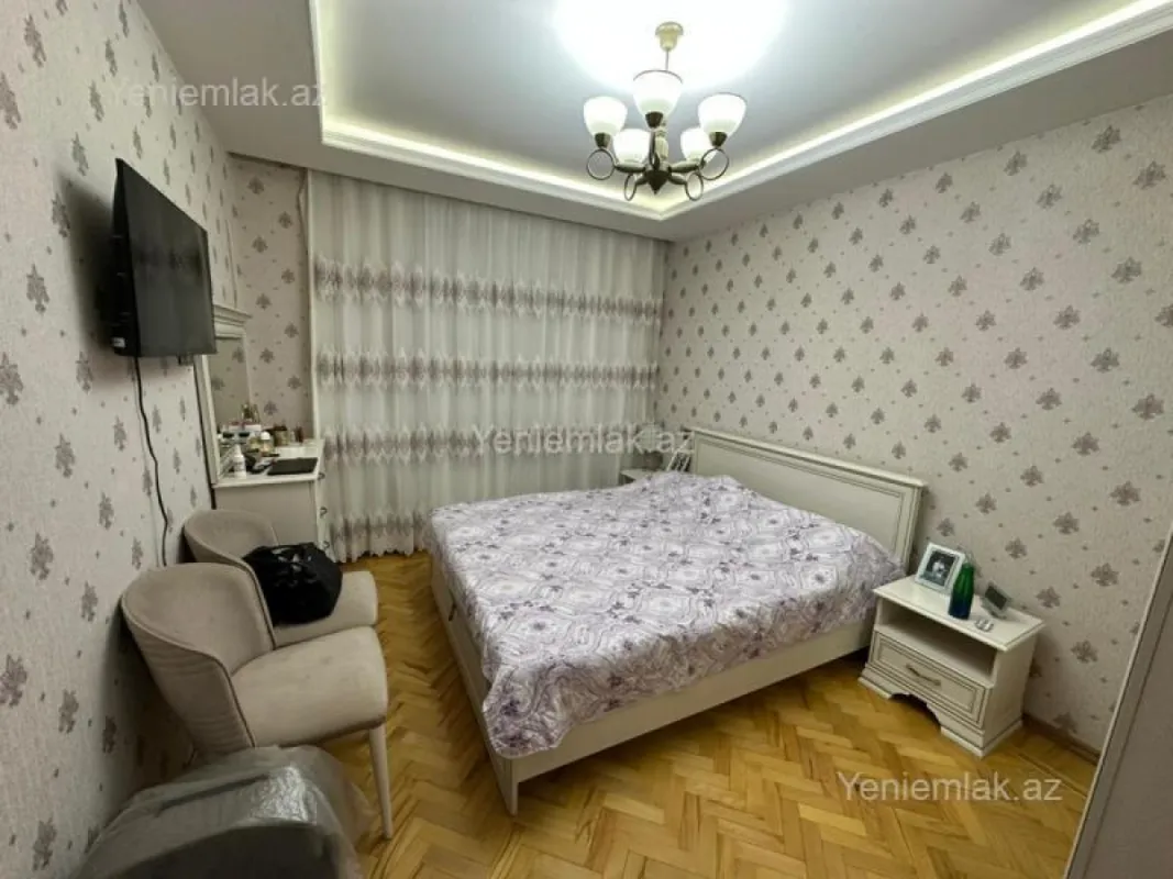 Satılır 3 otaqlı köhnə tikili 80 m²