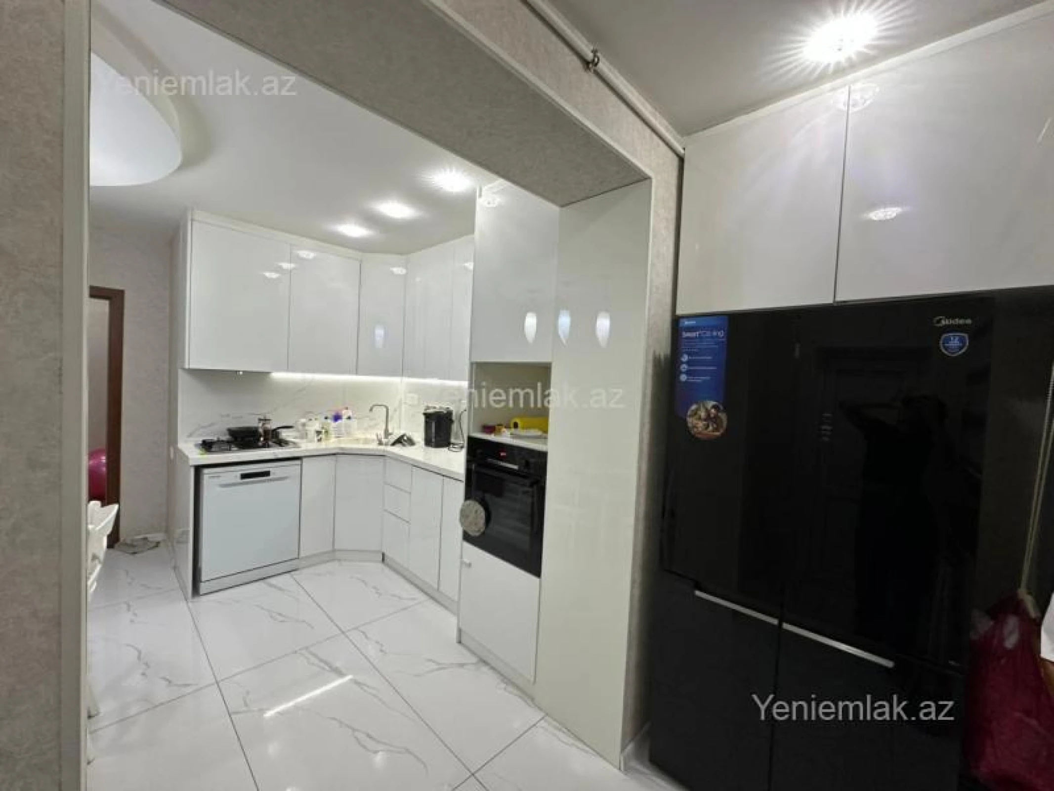 Satılır 3 otaqlı köhnə tikili 80 m²