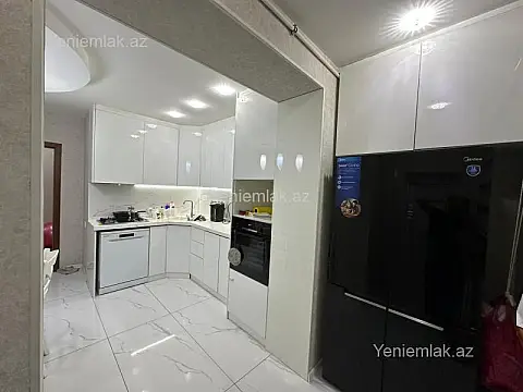 Satılır 3 otaqlı köhnə tikili 80 m²