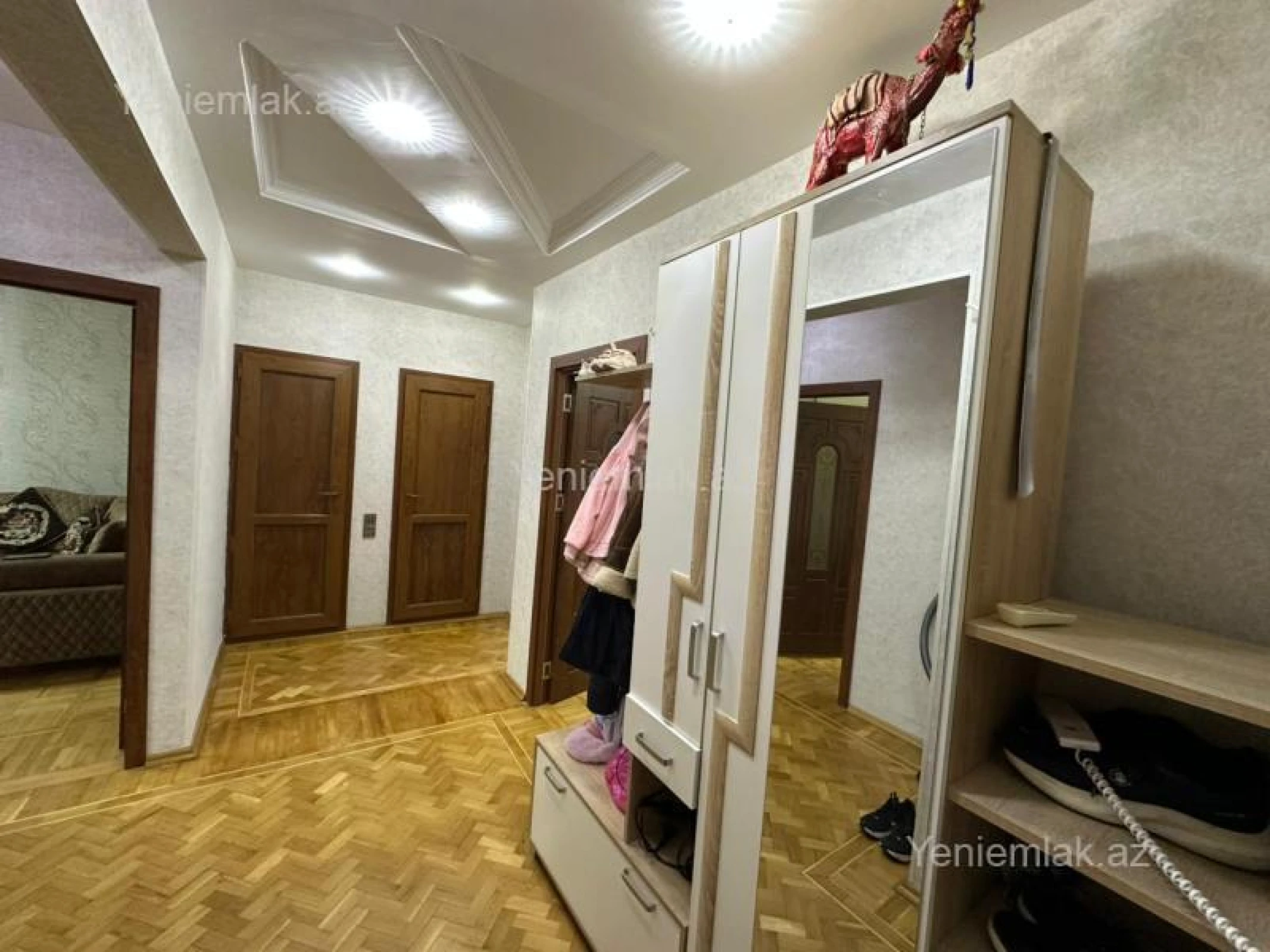 Satılır 3 otaqlı köhnə tikili 80 m²