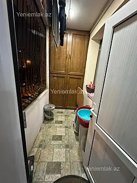 Satılır 3 otaqlı köhnə tikili 80 m²