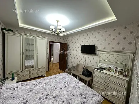Satılır 3 otaqlı köhnə tikili 80 m²