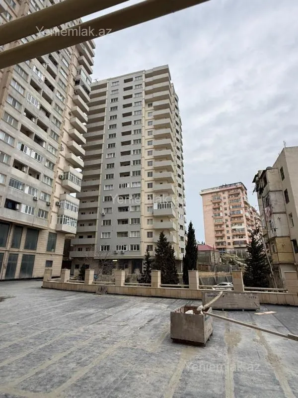Satılır 2 otaqlı yeni tikili 125 m²