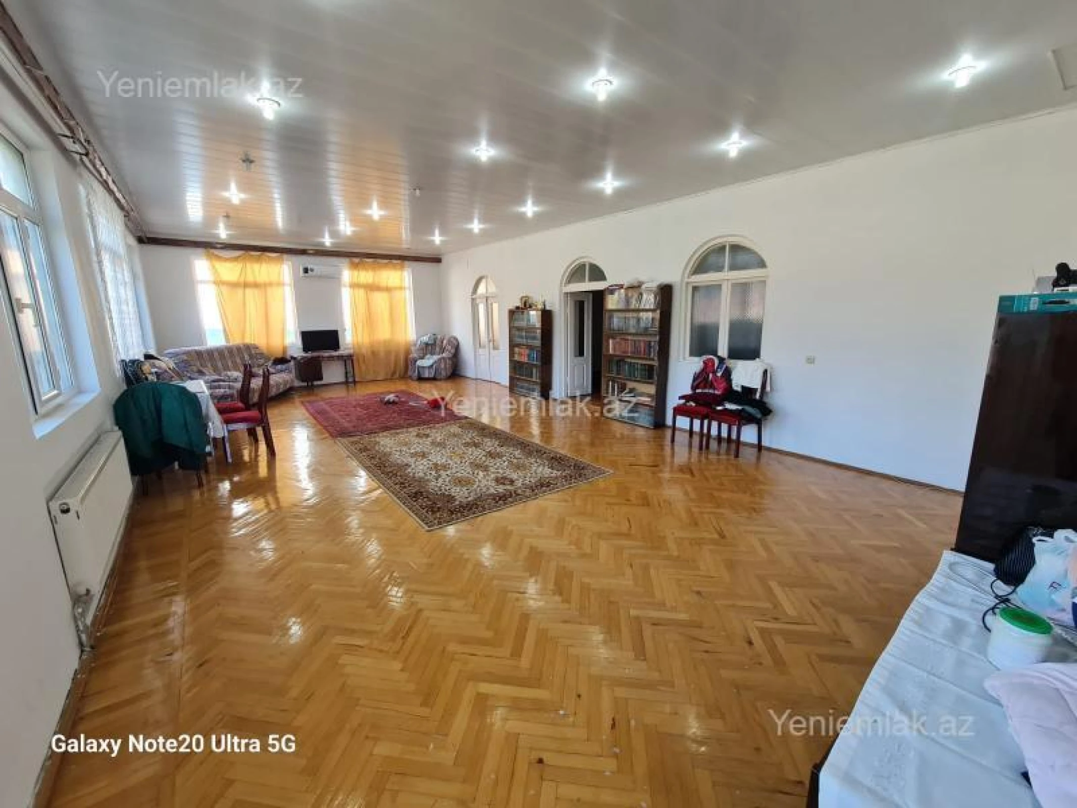 Satılır 7 otaqlı həyət evi 500 m²