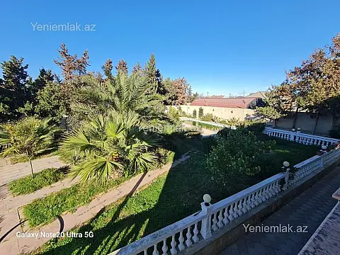 Satılır 7 otaqlı həyət evi 500 m²