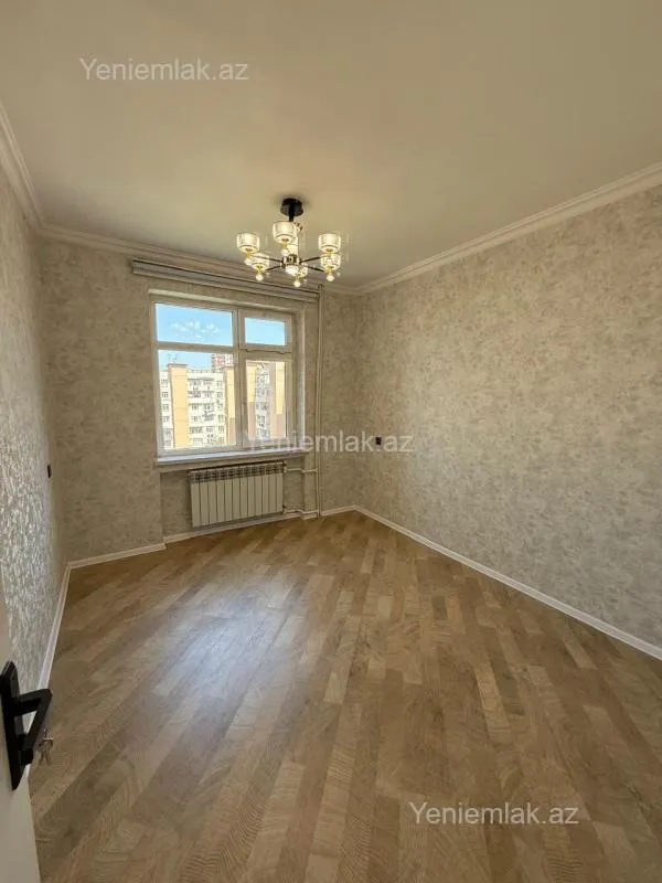 Satılır 2 otaqlı köhnə tikili 65 m²