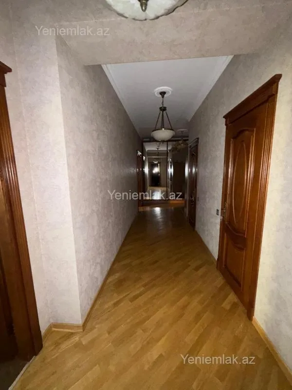 Satılır 3 otaqlı yeni tikili 110 m²