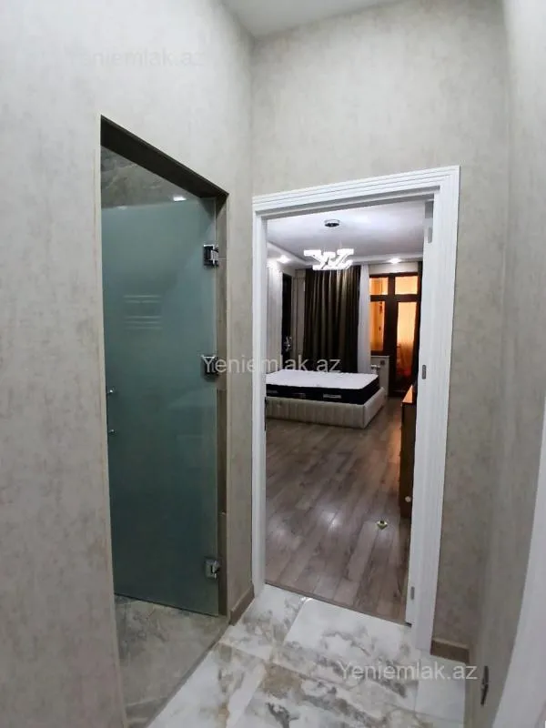 Satılır 4 otaqlı yeni tikili 240 m²