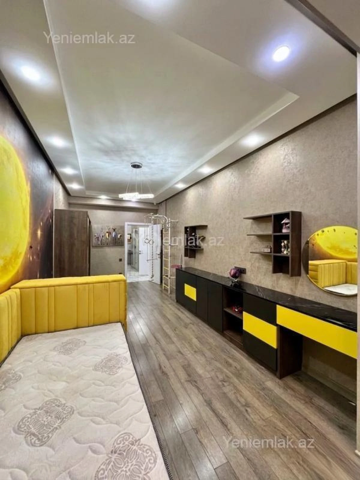 Satılır 4 otaqlı yeni tikili 240 m²