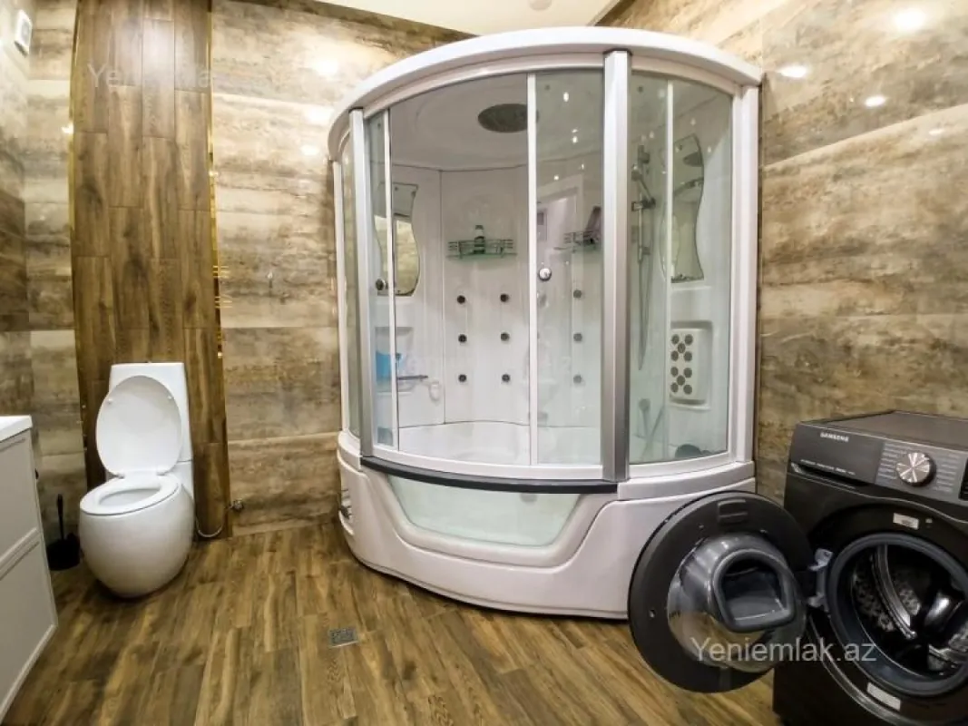 Satılır 4 otaqlı yeni tikili 240 m²