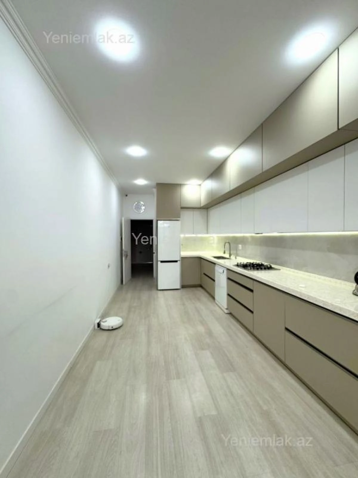 Satılır 3 otaqlı yeni tikili 140 m²