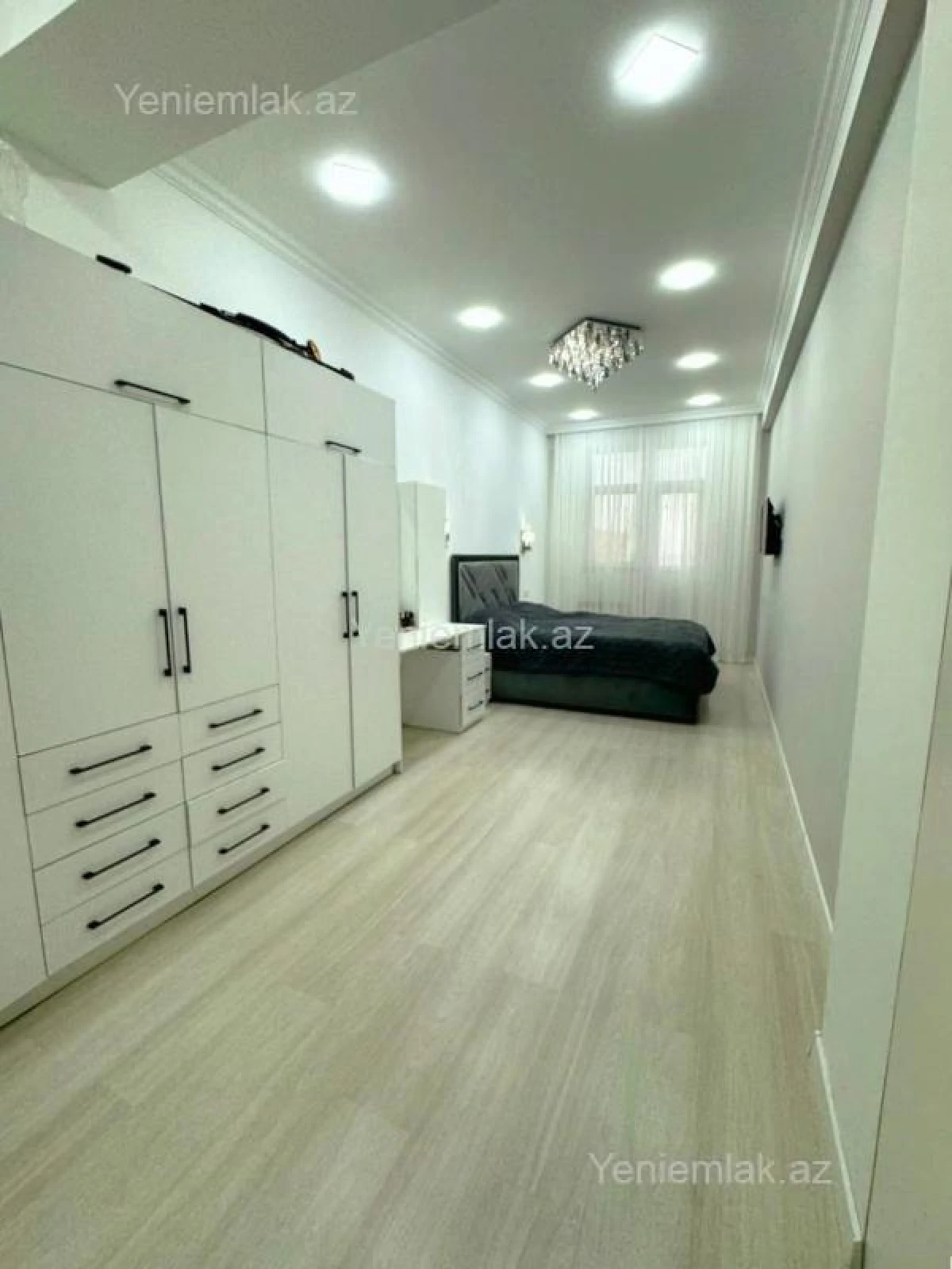 Satılır 3 otaqlı yeni tikili 140 m²
