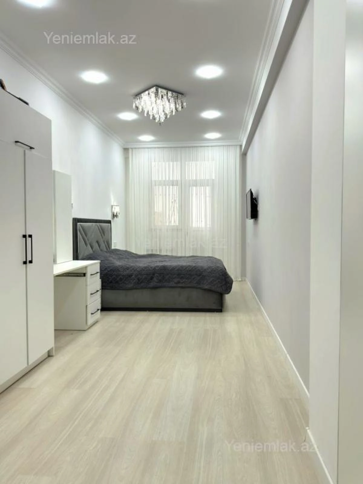 Satılır 3 otaqlı yeni tikili 140 m²