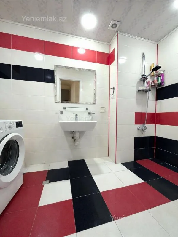 Satılır 3 otaqlı yeni tikili 140 m²