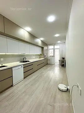 Satılır 3 otaqlı yeni tikili 140 m²